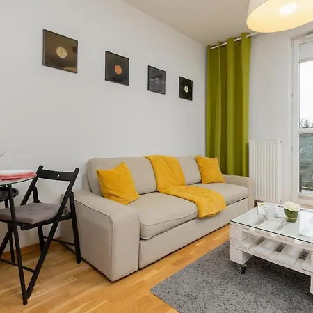Bemowo Modern Dywizjonu 303 By Renters Varsovie