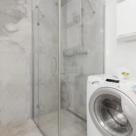 Bemowo Modern Dywizjonu 303 By Renters Varsó