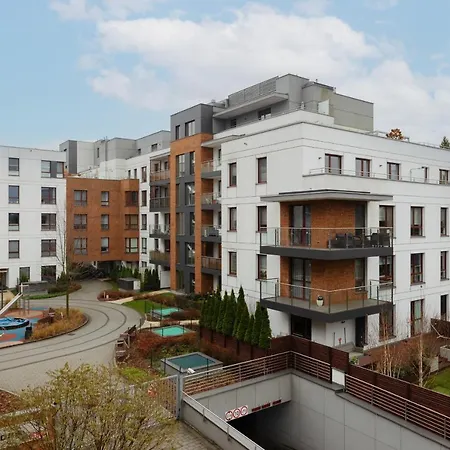 Bemowo Modern Dywizjonu 303 By Renters * Warschau