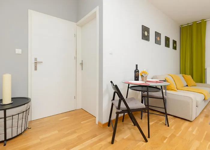 Bemowo Modern Dywizjonu 303 By Renters